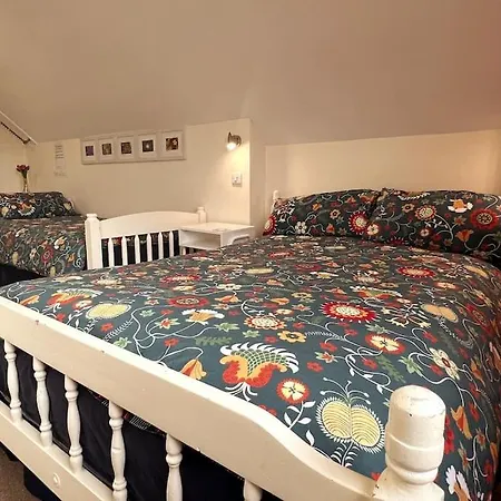 Gasthuis Into The Burren Murroogh